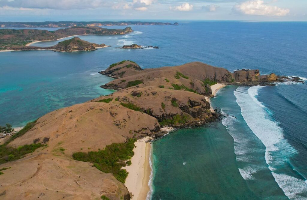 KUTA MANDALIKA TOUR LOMBOK 110133