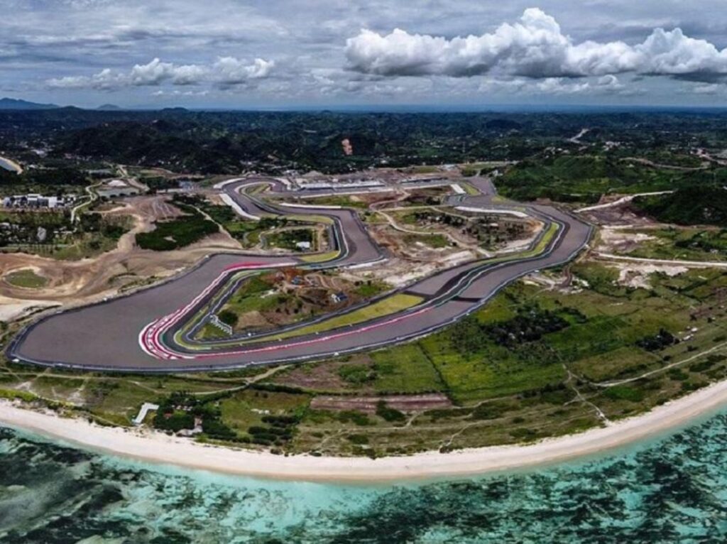 KUTA MANDALIKA TOUR LOMBOK 110139