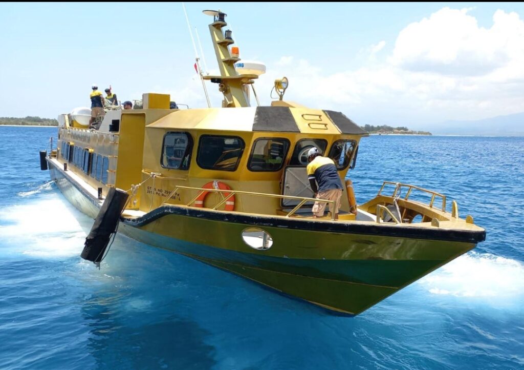 FAST BOAT TICKETS TO GILI ISLANDS & BALI 96636